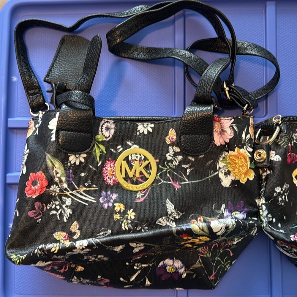New Michael Kors Purse/Makeup Bag
